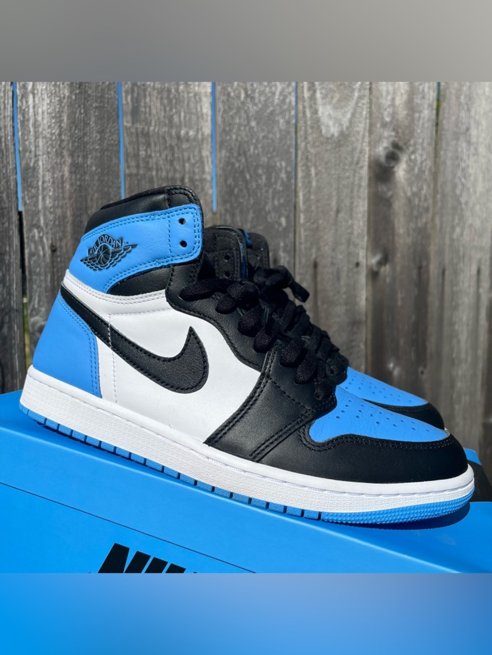 Nike air Jordan 1 Unc toe size 9.5